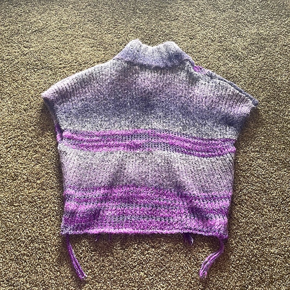 Poncho - Picture 2 of 2